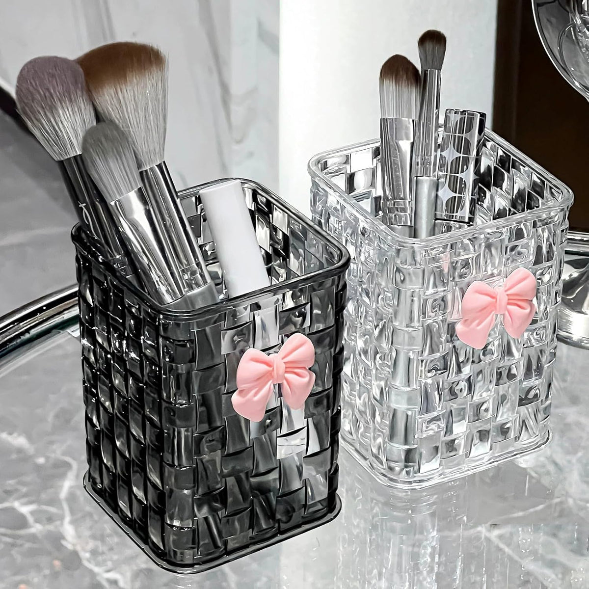 Acrylic Pen Holder for Desk, Clear Pencil Organizer Makeup Brush Cup Holders with Bow Back To School Accessories for Teachers Appreaction Present (Transparent)